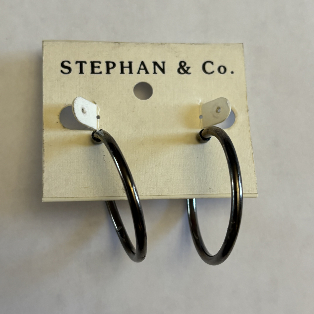 Stephan & Co. Gunmetal Shiny Medium Hoop Earrings NWT